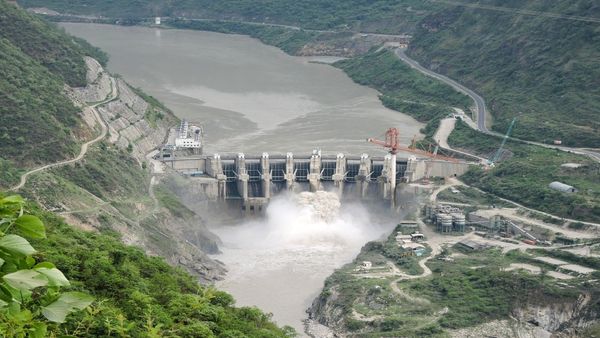 SUPREME COURT SEEKS RESPONSE FROM UTTARAKHAND GOVERNMENT ON HYDRO-ELECTRIC PTOJECTS IN ALAKHNANDA RIVER BASIN