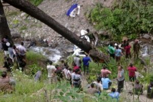 MAJOR ACCIDENT IN JAMMU & KASHMIR LEAVES EIGHT DEAD AND THREE INJURED