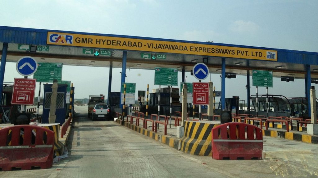 Union Government is mulling to remove toll plazas and